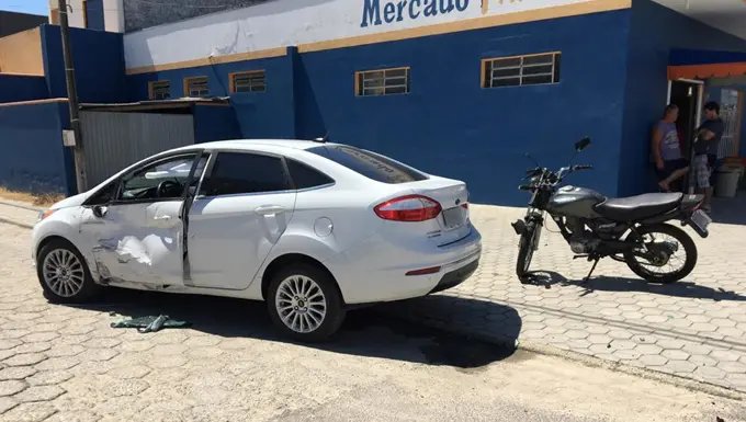 Casal fica ferido em acidente de tr&acirc;nsito