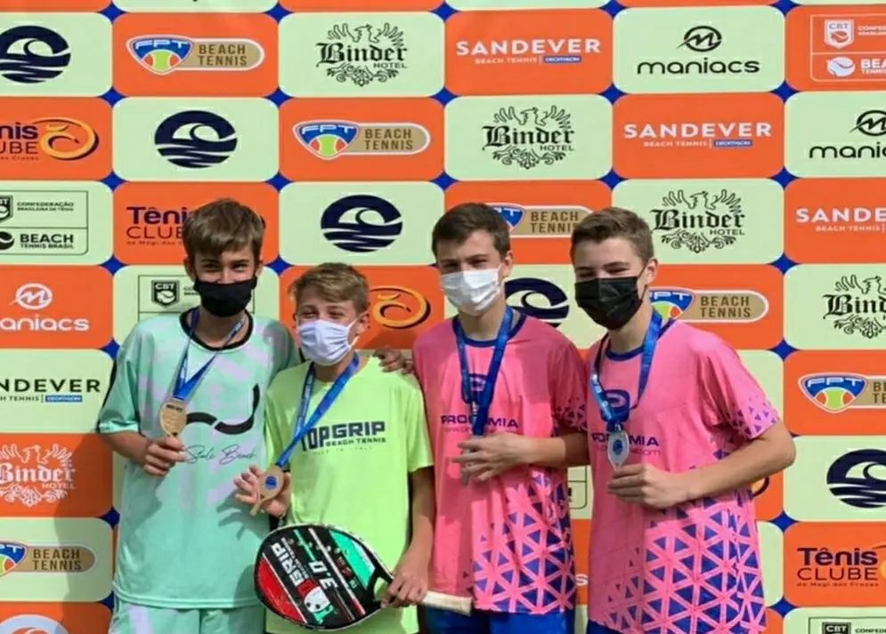 Brusquenses s&atilde;o destaque em competi&ccedil;&atilde;o nacional de Beach Tennis