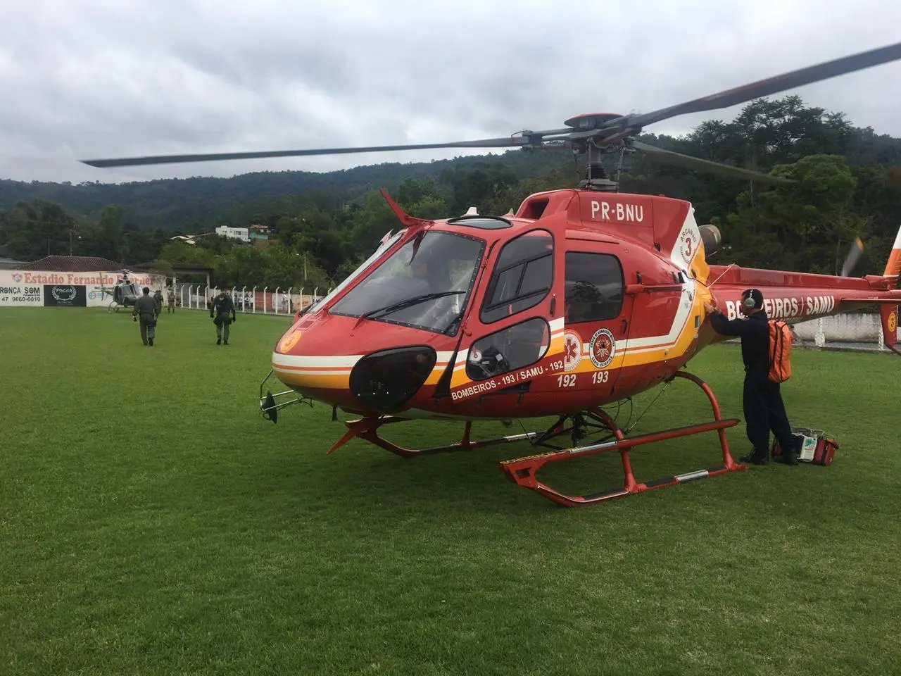 Helic&oacute;ptero &eacute; utilizado para atender v&iacute;tima de assalto em Vidal Ramos