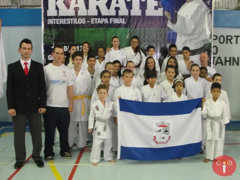 Guabiruba conquista 26 medalhas 