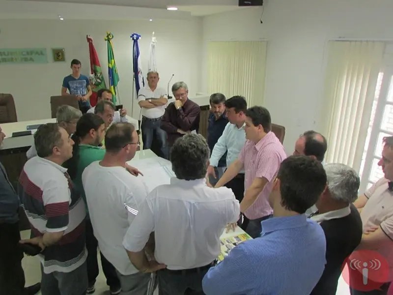 Governador volta à região nesta terça