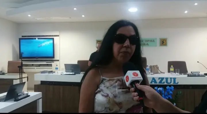Vereadora Denise pede novas alternativas para o agendamento de consultas