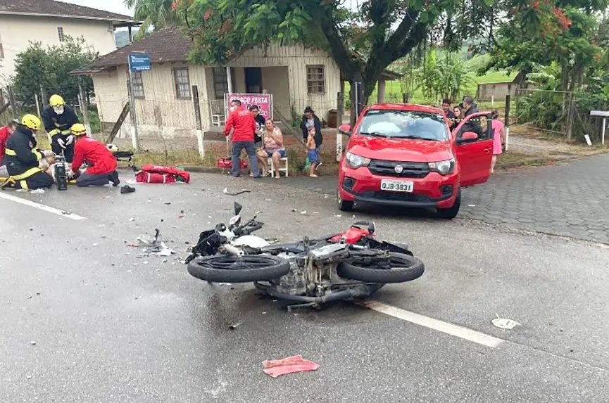 Homem fica ferido em acidente na Jorge Lacerda em Gaspar