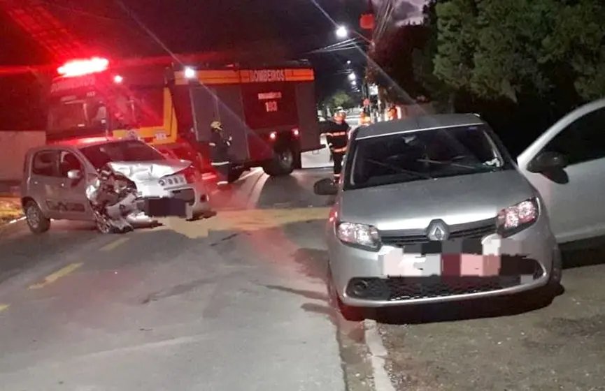 Quatro pessoas ficam feridas em acidente na cidade de Gaspar