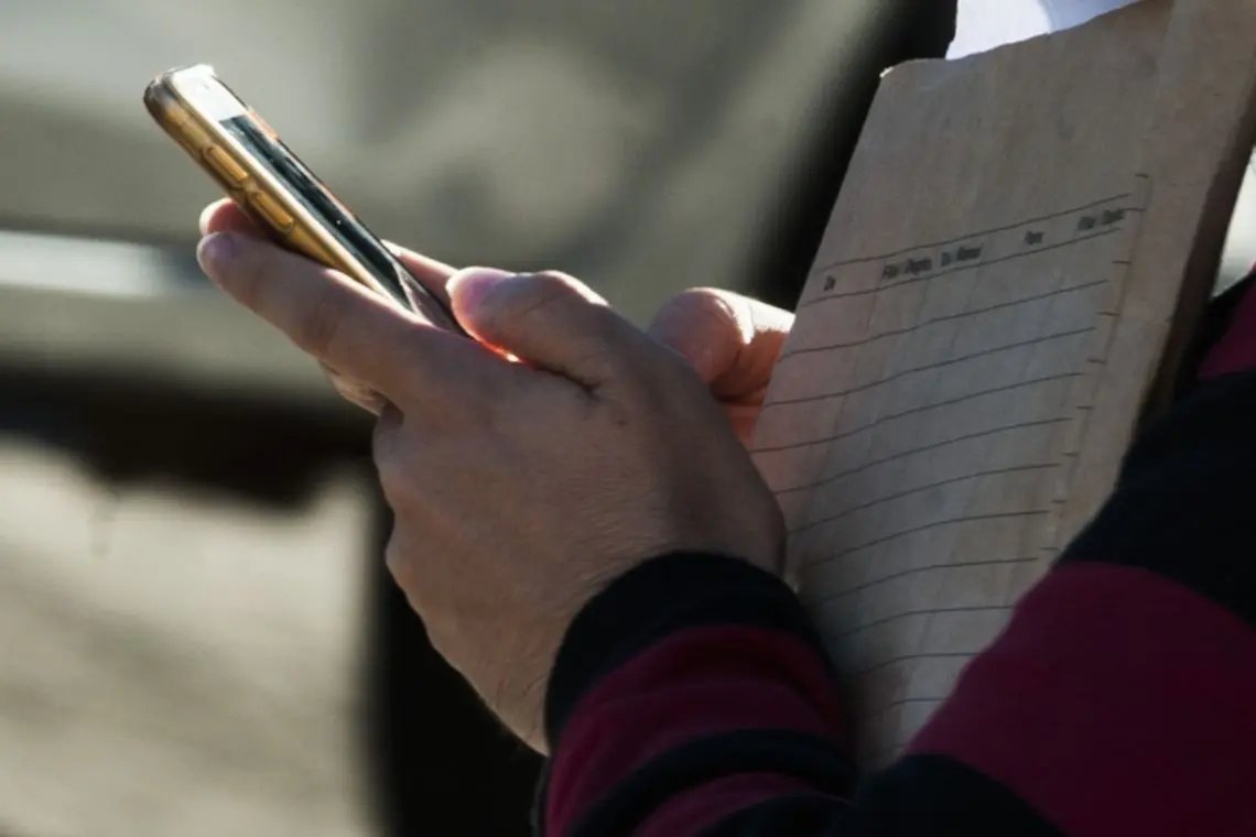 Celulares pr&eacute;-pagos de 17 estados devem ser recadastrados at&eacute; segunda