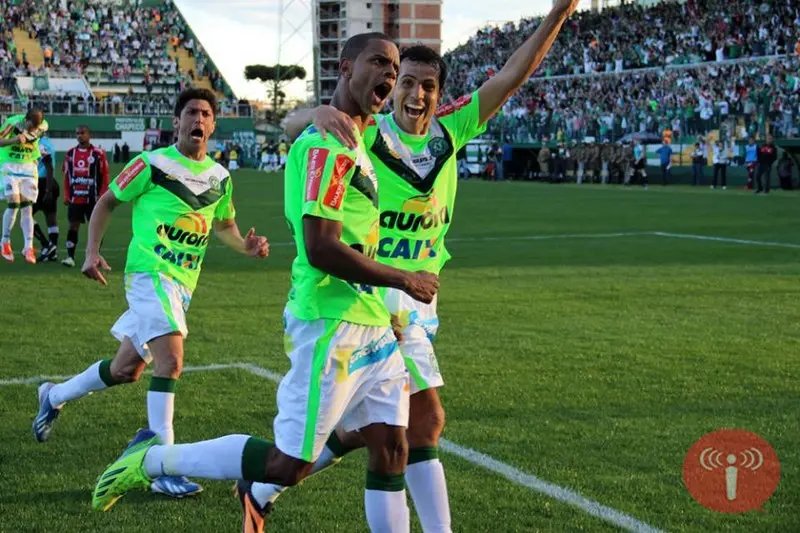Rodada deixa Chapecoense próxima do acesso