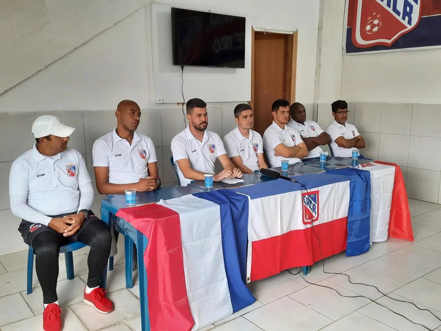 (V&Iacute;DEO) &ldquo;O Carlos Renaux merece estar de volta em grandes competi&ccedil;&otilde;es&rdquo;, disse Luiz&atilde;o