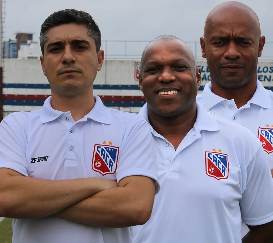 Renaux anuncia mais contrata&ccedil;&otilde;es para S&eacute;rie B