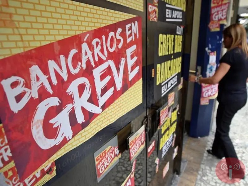 Bancários entram em greve