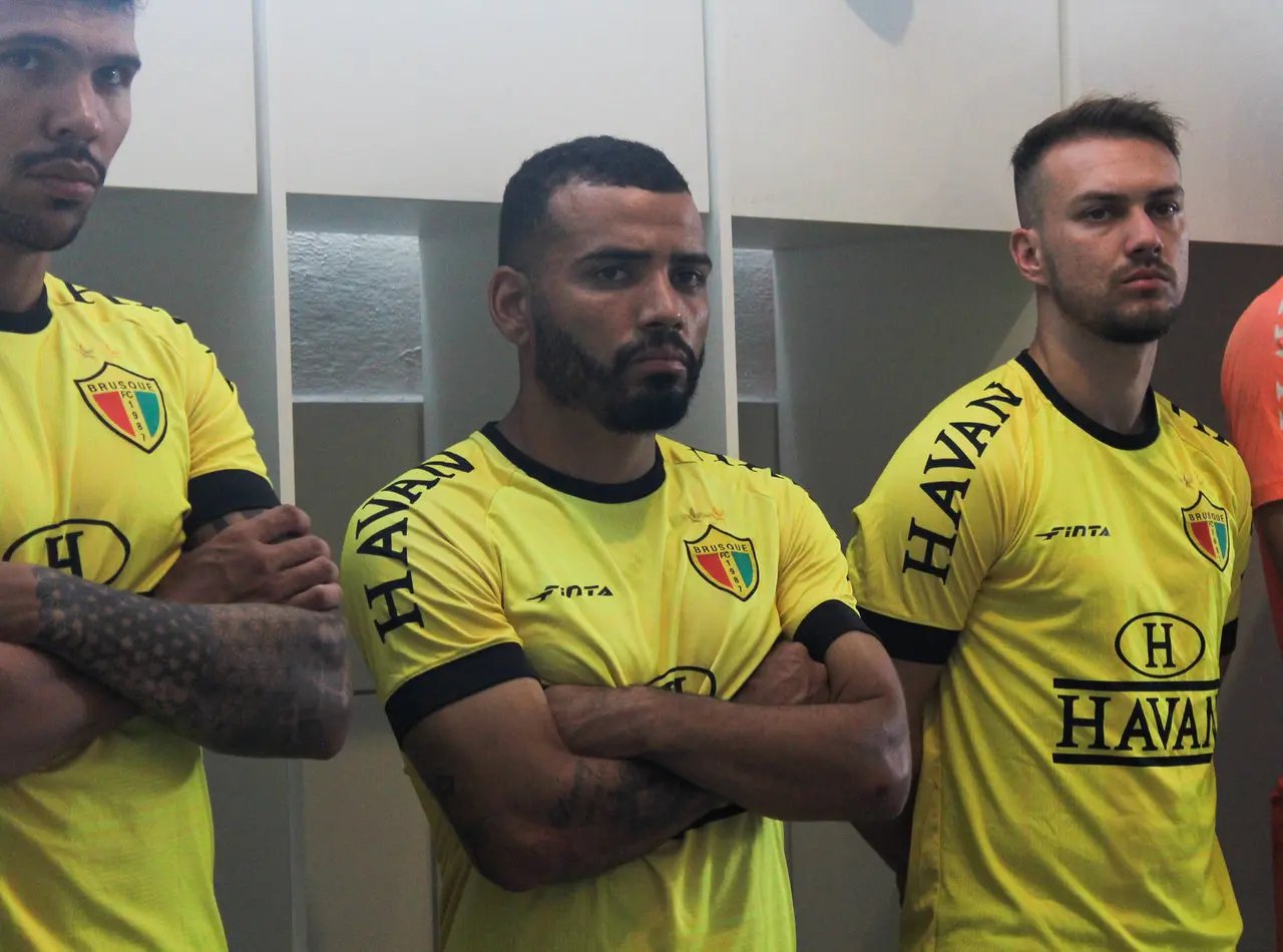 Elenco se apresenta, e Brusque inicia pr&eacute;-temporada 2023