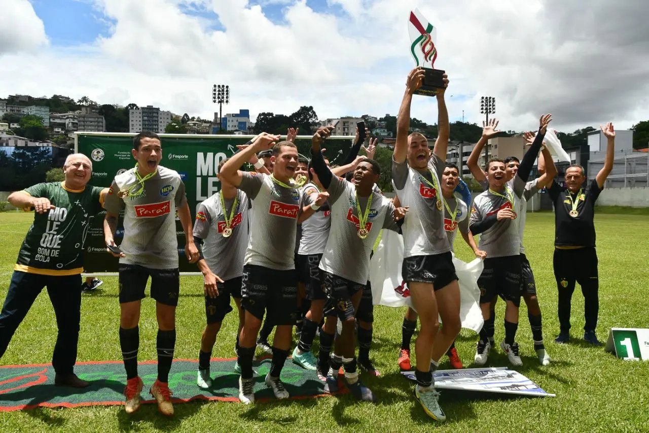 Santa Terezinha &eacute; campe&atilde;o do Moleque Bom de Bola