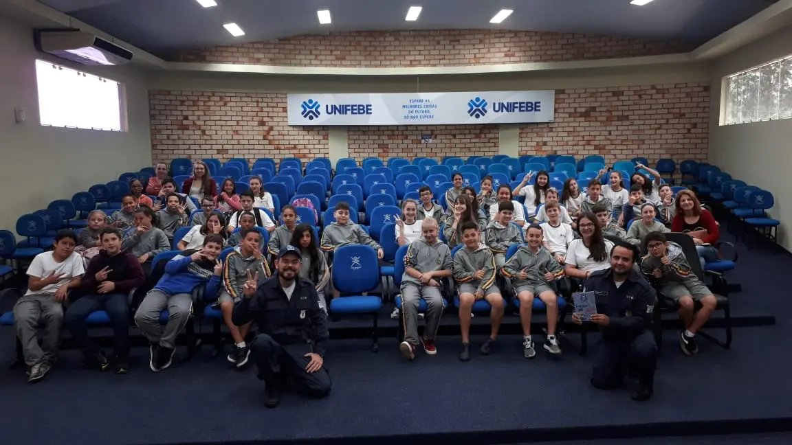 GTB aplica projeto de orienta&ccedil;&atilde;o no tr&acirc;nsito em escolas do munic&iacute;pio