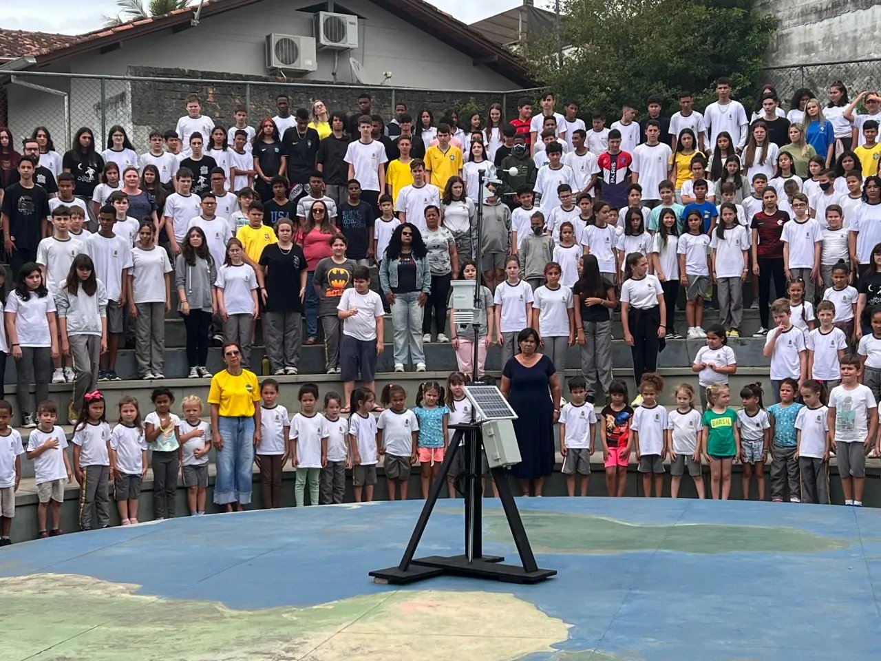 Secretaria de Educa&ccedil;&atilde;o inaugura primeira esta&ccedil;&atilde;o meteorol&oacute;gica na escola Jo&atilde;o Hassmann