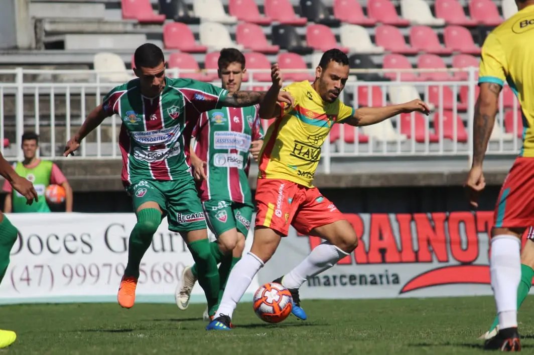Empate do Brusque tem sabor de derrota nesta quarta