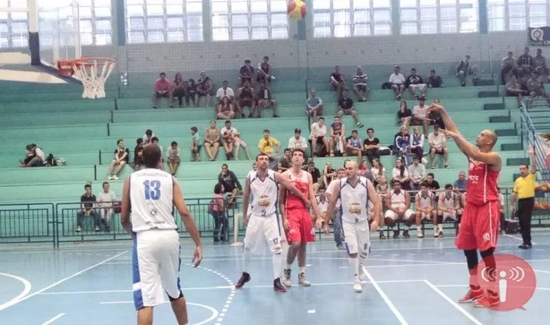Sábado tem clássico do basquete catarinense