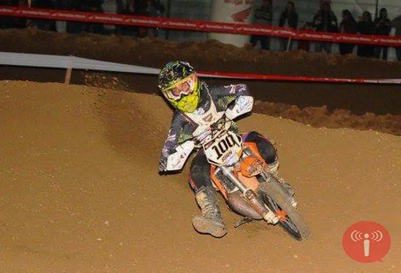 Ryan Fischer lidera estadual de motocross