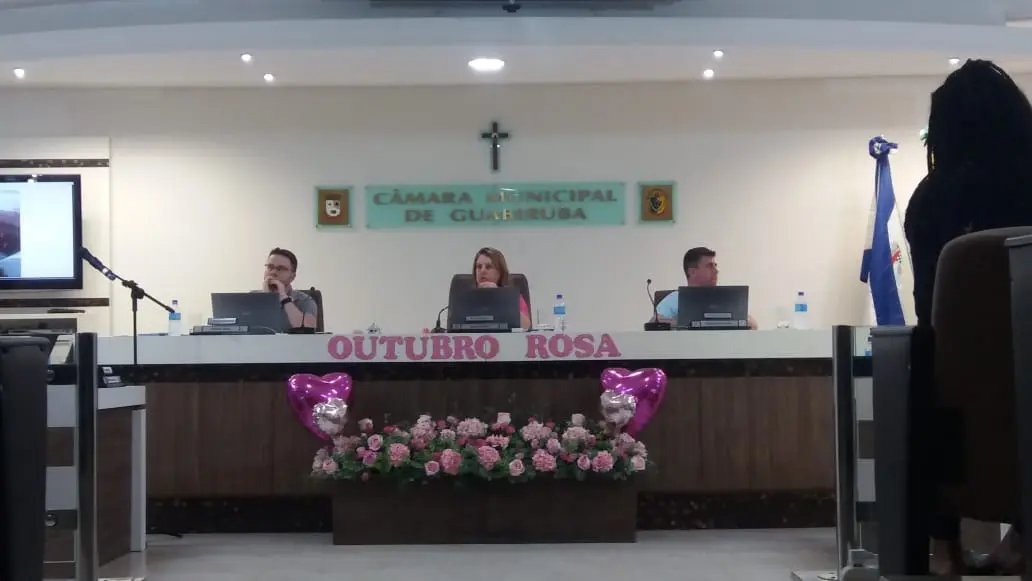 C&acirc;mara de Guabiruba adere &agrave; campanha Outubro Rosa