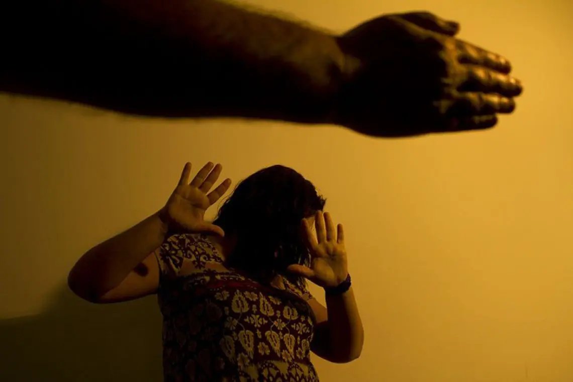 C&acirc;mara aprova projeto que facilita div&oacute;rcio de v&iacute;tima de viol&ecirc;ncia