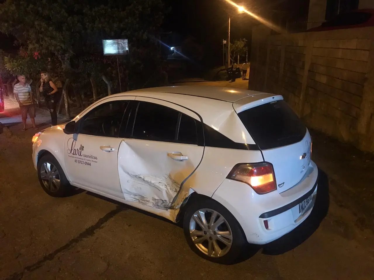 Motorista bate e foge do local, deixando duas v&iacute;timas