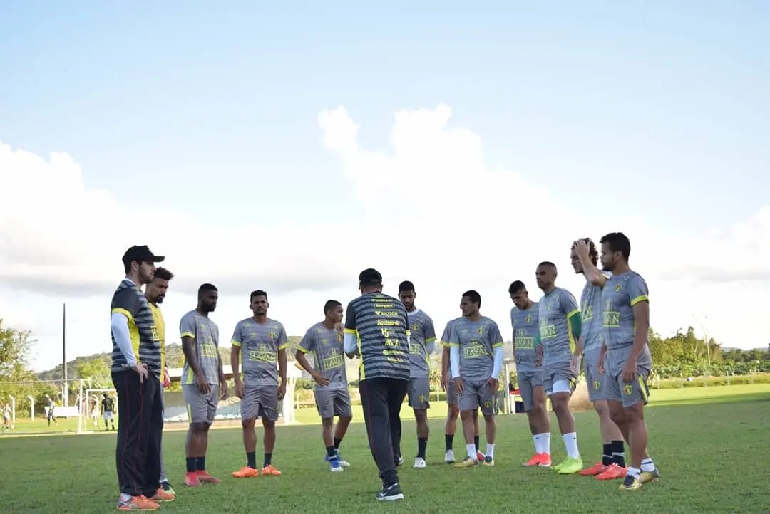 Invicto h&aacute; quase meio ano em casa, Brusc&atilde;o encara o Fluminense