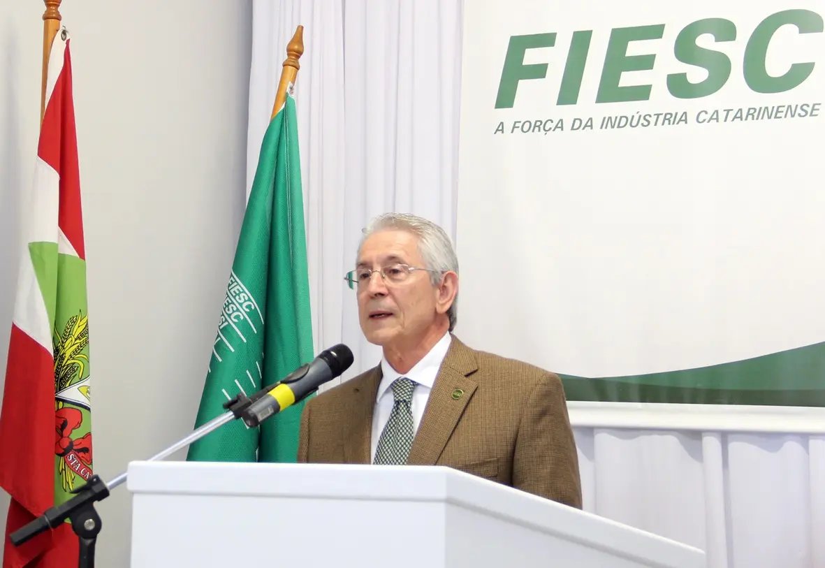 Fiesc implanta Câmara de Educação em Brusque