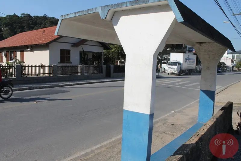 Concurso de padronização de pontos de ônibus e de táxi
