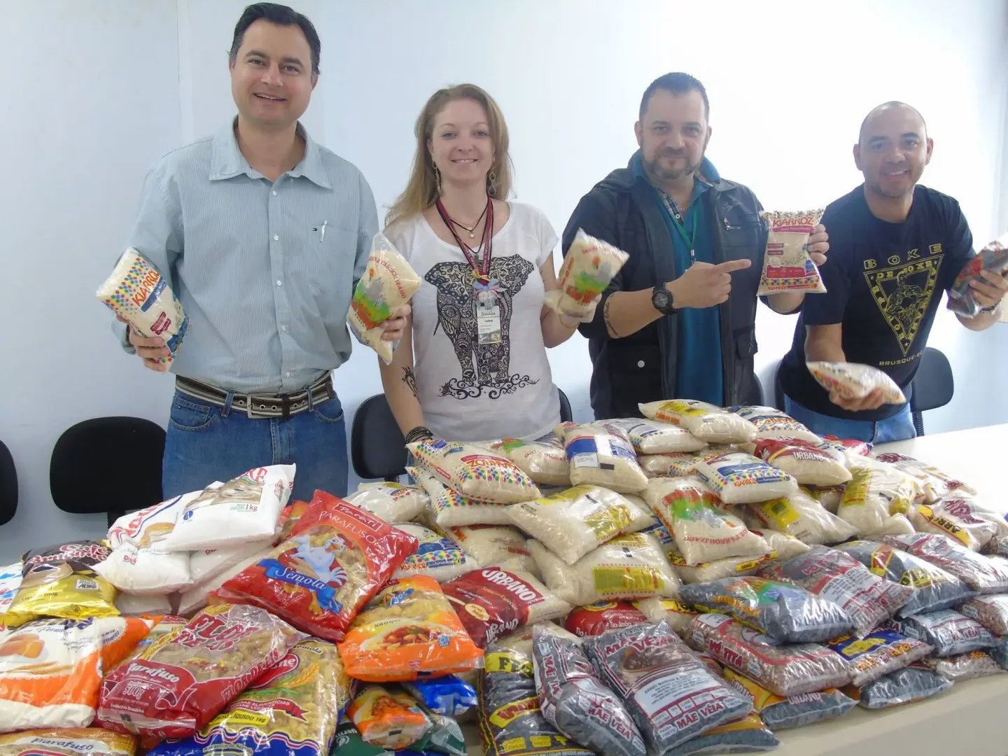 Workshop arrecadou 200 Kg de alimentos