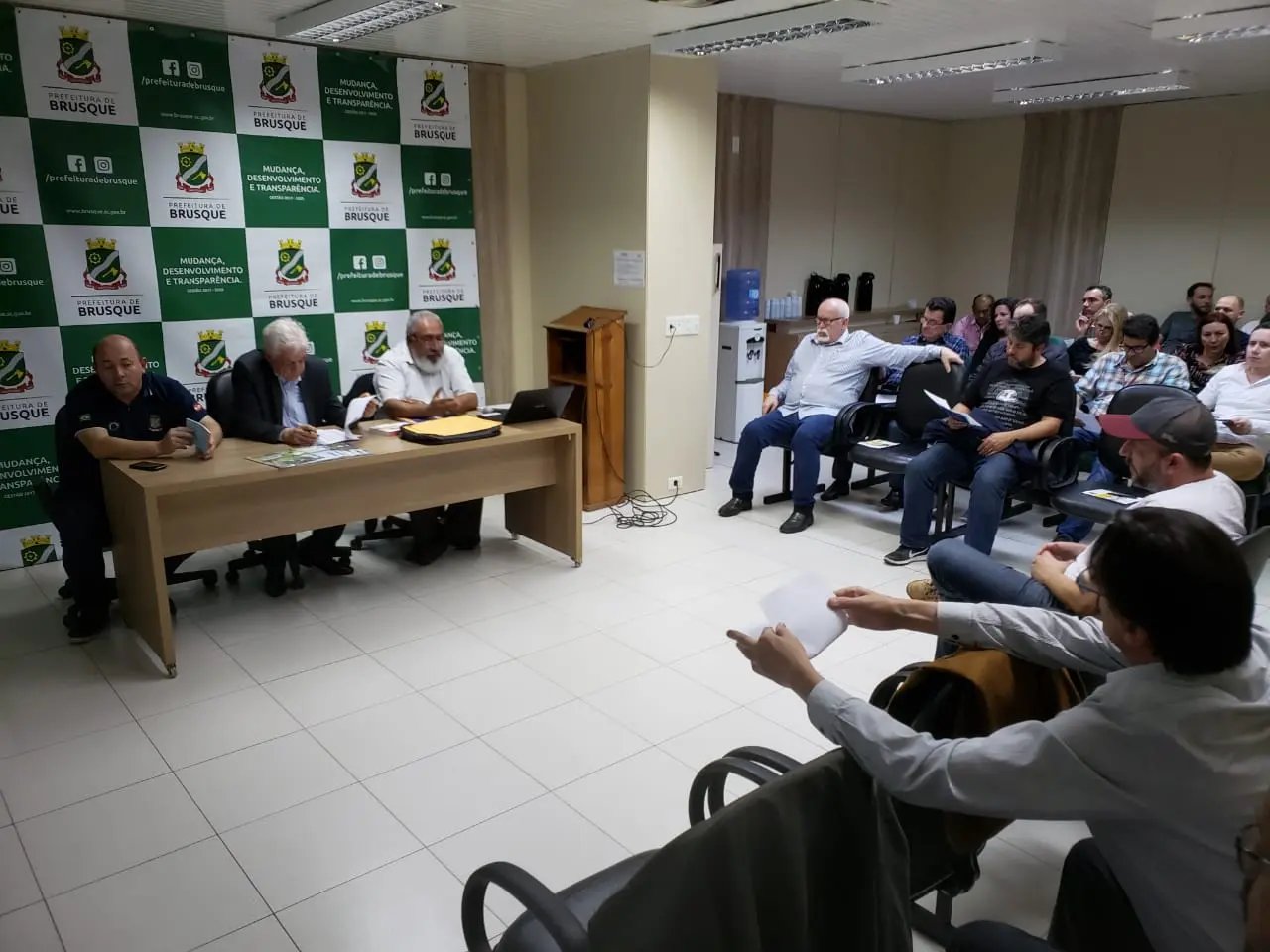 Coordenador do IBGE explica Censo Demogr&aacute;fico 2020 para secret&aacute;rios municipais