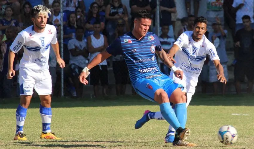 Artilheiro da 2ª divisão do Carioca é contratado pelo Brusque