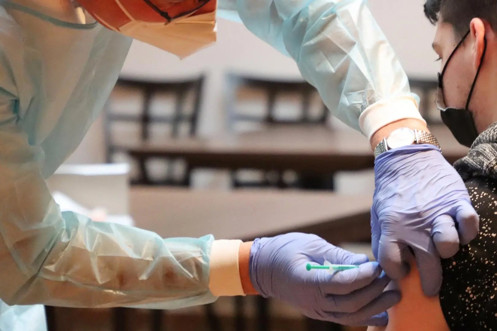 Vacina da gripe comum reduz efeitos da Covid-19, dizem cientistas