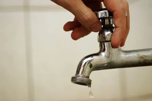 Samae afirma estar agindo, mas falta de chuva atrapalha