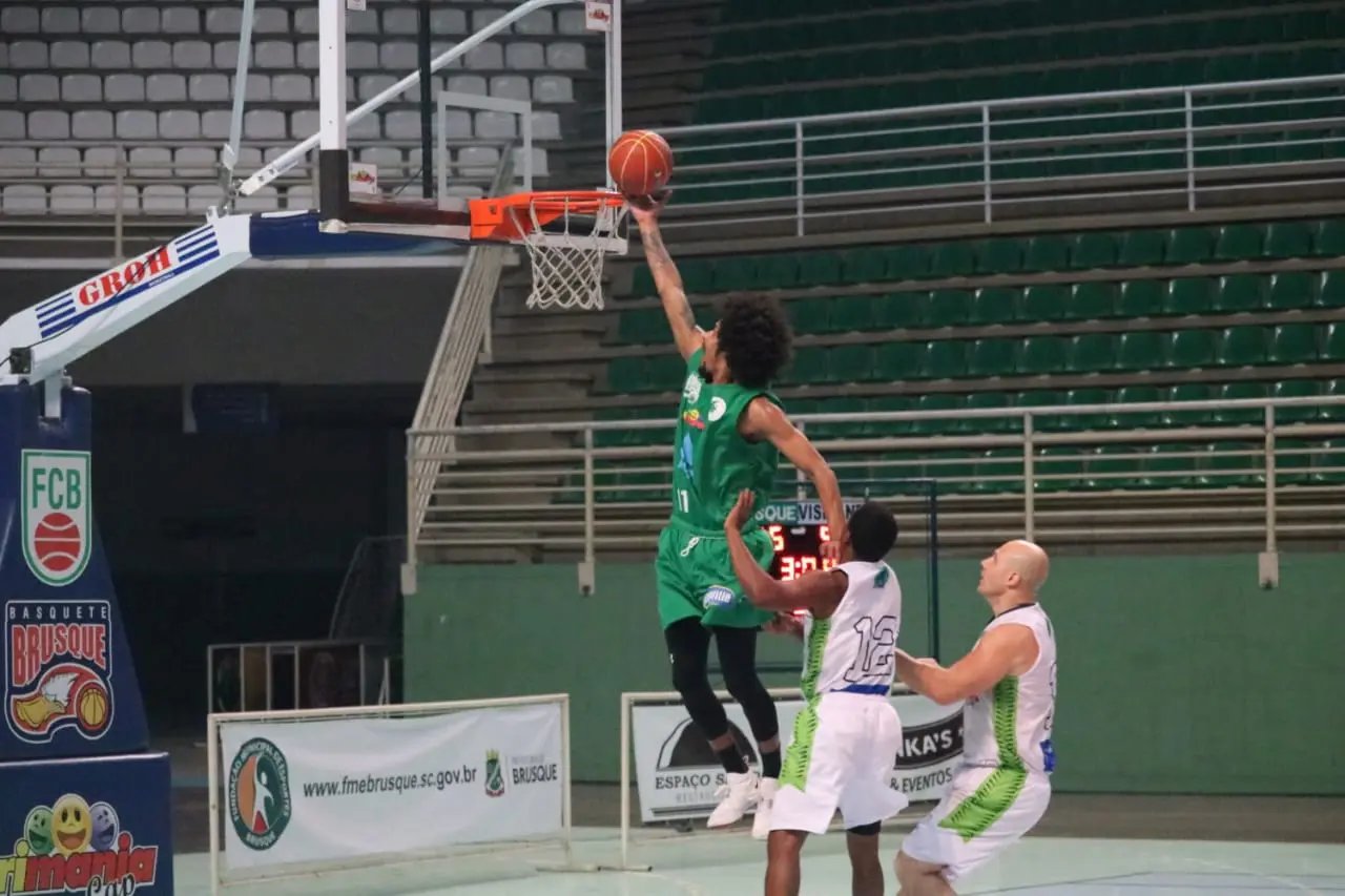 Brusque recebe a Copa Brasil Sul de Basquete Adulto