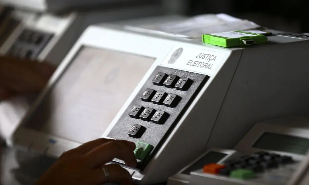 Sobe para 1.883 total de urnas substitu&iacute;das em todo pa&iacute;s
