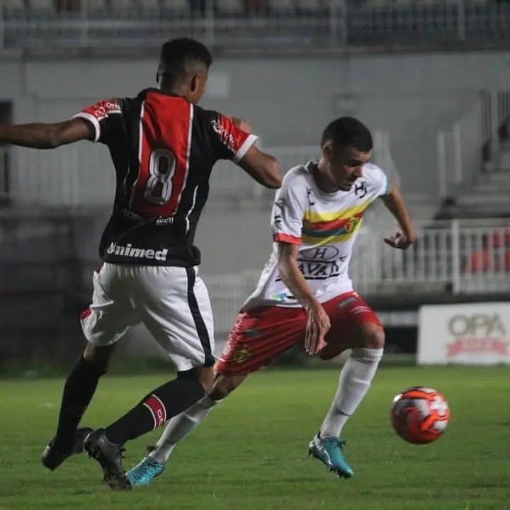 Romarinho v&ecirc; Brusque no caminho certo na disputa da Copa SC