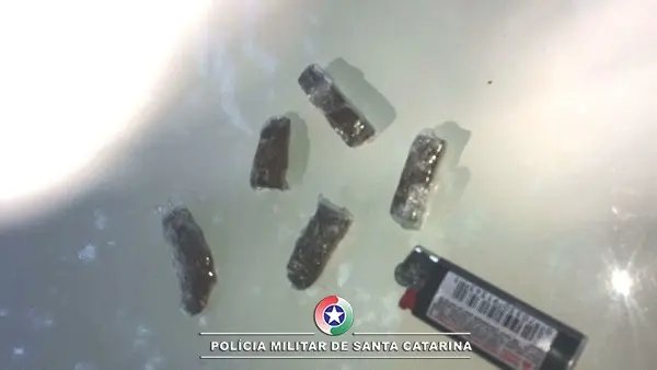 Trio é pego com drogas no Maluche