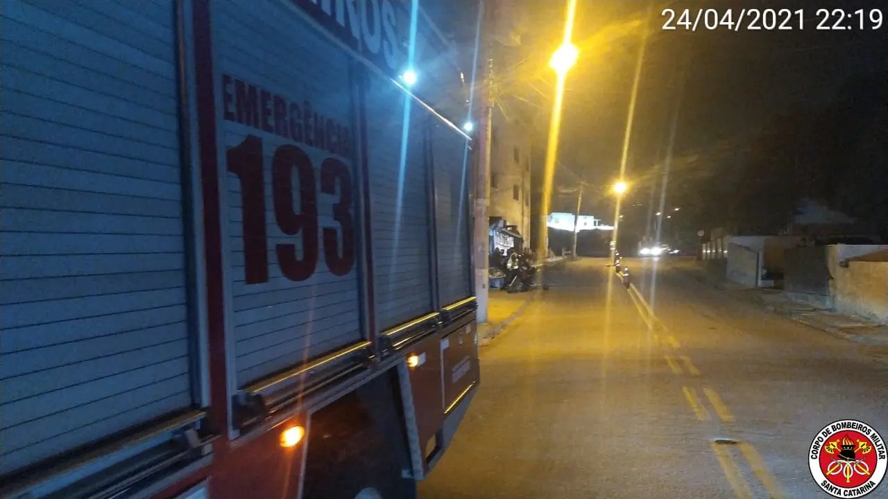 Homem fica ferido em acidente de tr&acirc;nsito no &Aacute;guas Claras