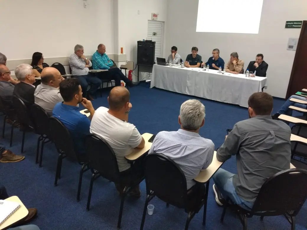 Prefeitos discutem repasse do Estado para manuten&ccedil;&atilde;o de rodovia