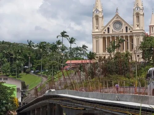 Ponte de Gaspar ainda está em obras