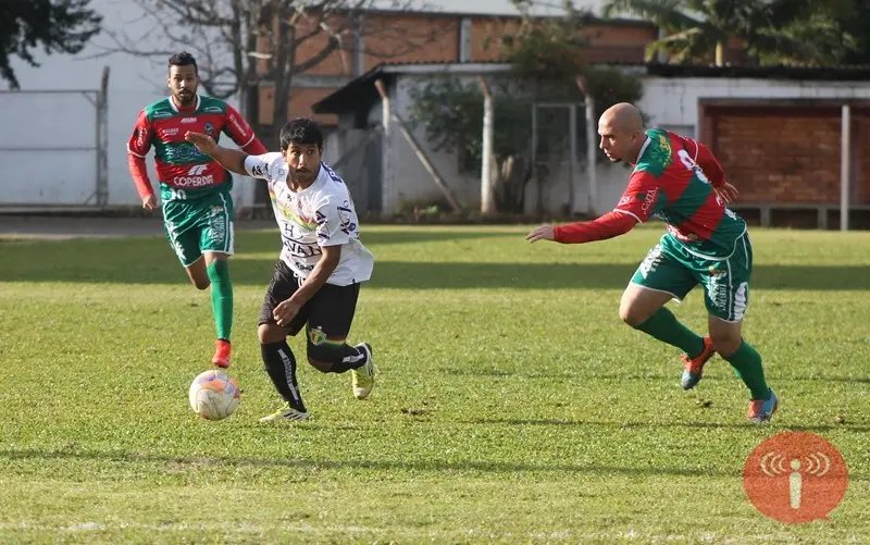 Brusque quer retomar vitórias em jogo contra único algoz