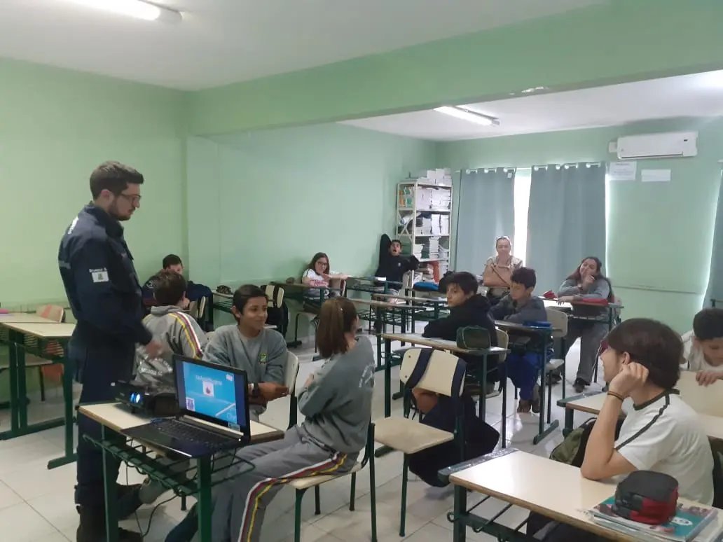 Tr&acirc;nsito Quiz &eacute; desenvolvido pela GTB nas escolas municipais