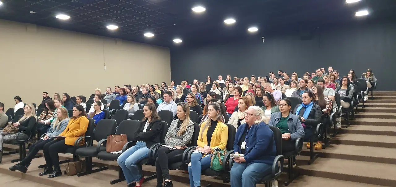 Mais de 150 profissionais de odontologia participam de capacita&ccedil;&atilde;o 