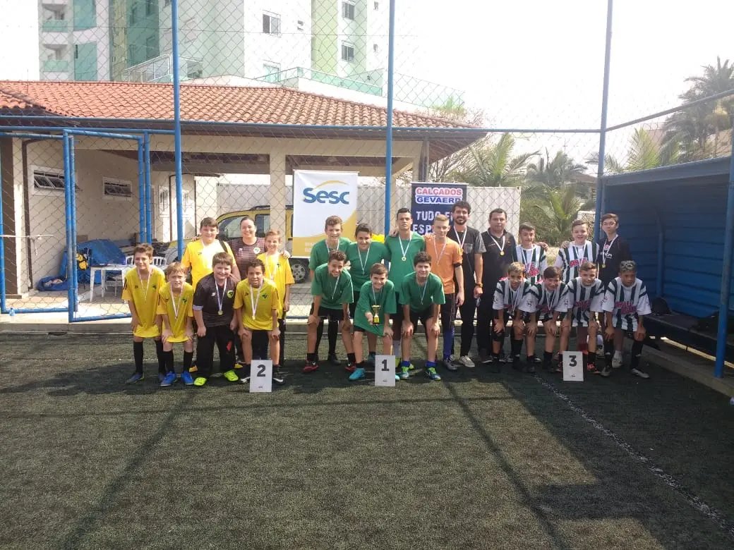 Futebol su&iacute;&ccedil;o mirim movimenta Ta&ccedil;a Gevaerd de Esportes