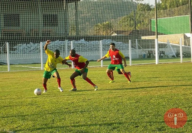 Técnico testa opções para jogo de domingo