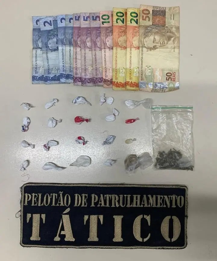 Flagrado vendendo drogas homem foge e &eacute; detido pela pol&iacute;cia