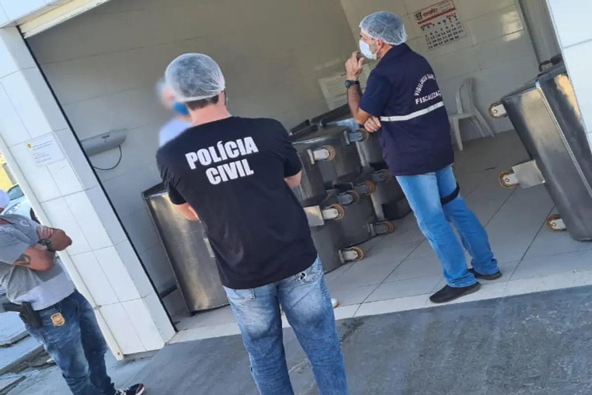 Empresa &eacute; autuada por vender carne vencida