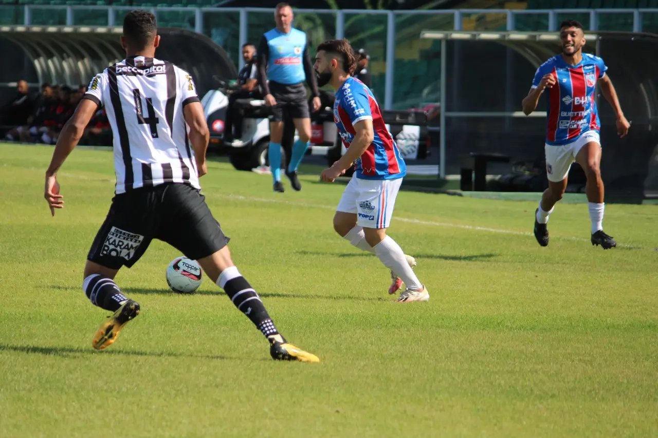 Carlos Renaux segura press&atilde;o e empata com Figueirense 