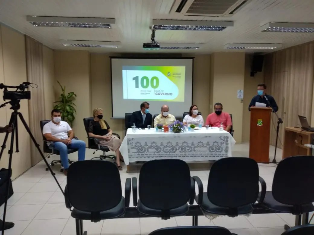  Prefeito apresenta balan&ccedil;o dos primeiros 100 dias de governo