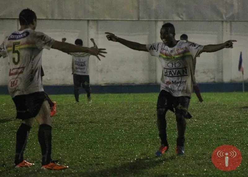 Brusque vence Hercílio Luz e volta à briga