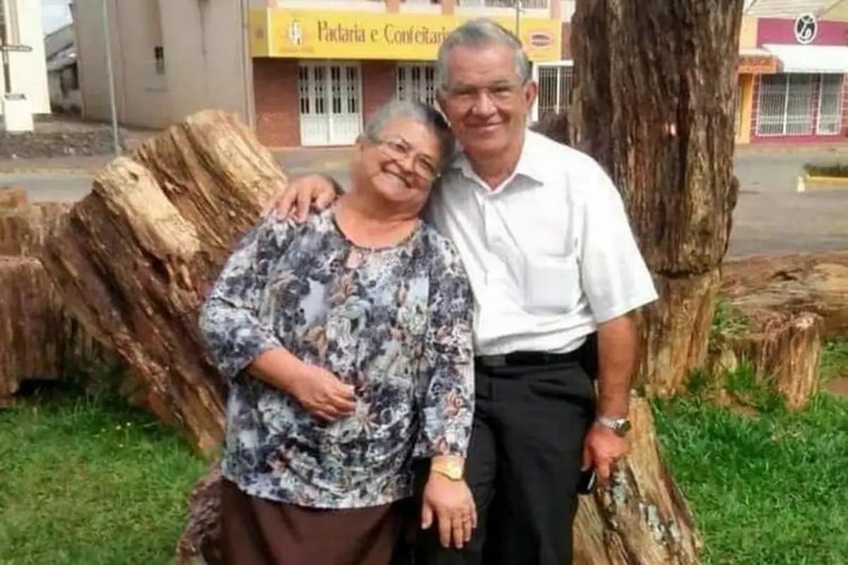 Ap&oacute;s enterrar a m&atilde;e, filho &eacute; informado que pai morreu tamb&eacute;m
