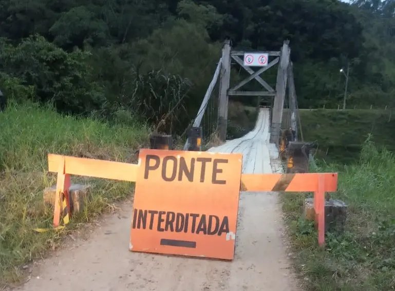 Ponte p&ecirc;nsil da Cristalina &eacute; interditada ap&oacute;s rompimento de cabo de a&ccedil;o